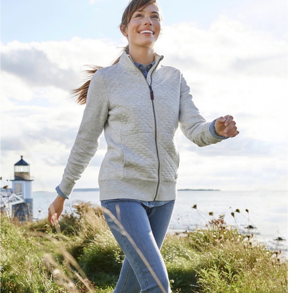 L.L. Bean Heathered Gray Quilted Full-Zip Swearshirt